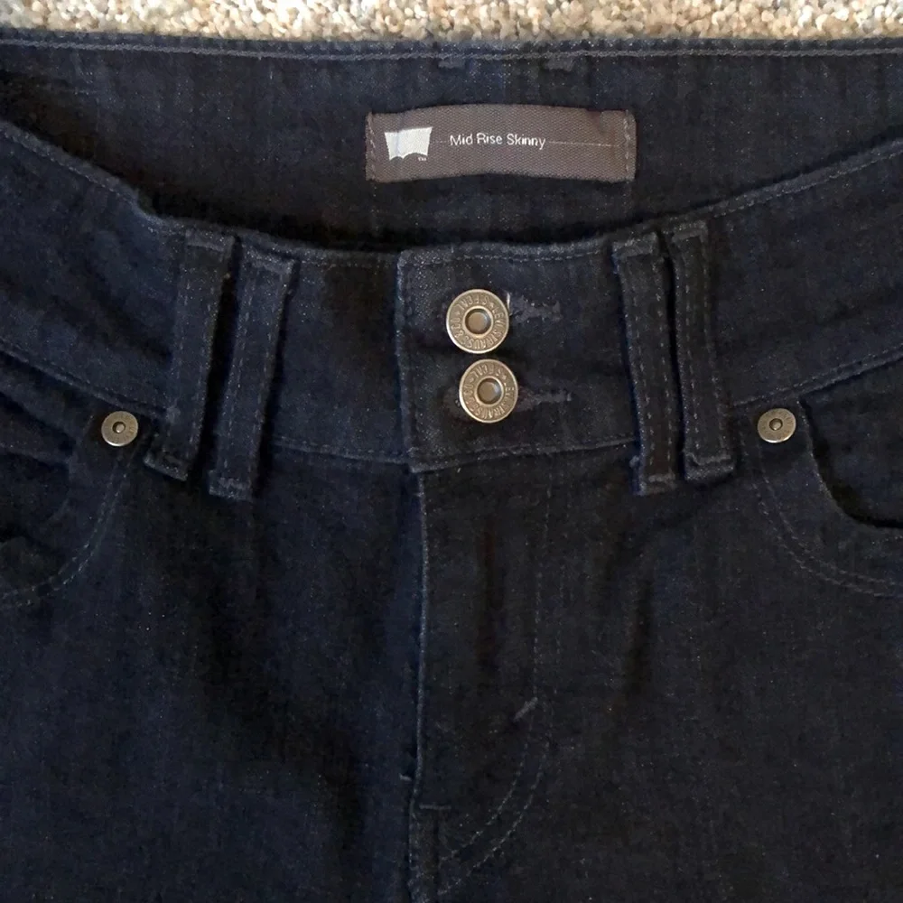 Levi’s Mid Rise Skinny Dark Blue Denim Size 6M - Picture 5 of 7